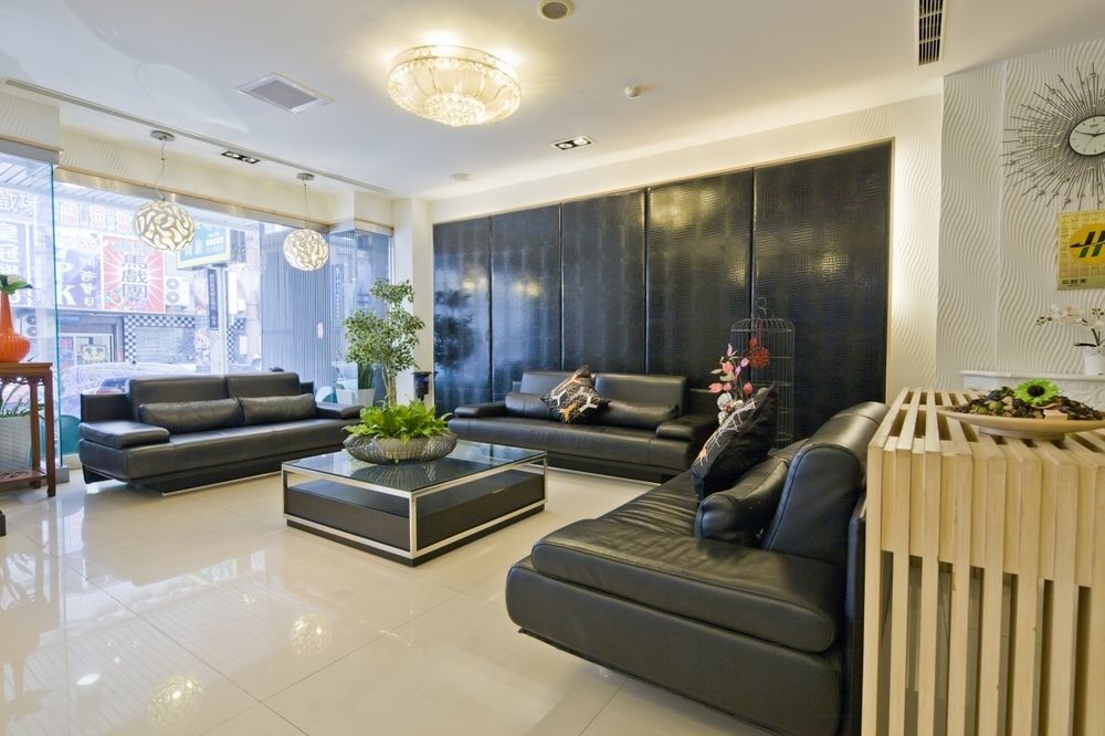 Just Enjoy Business Hotel Tainan Exterior foto