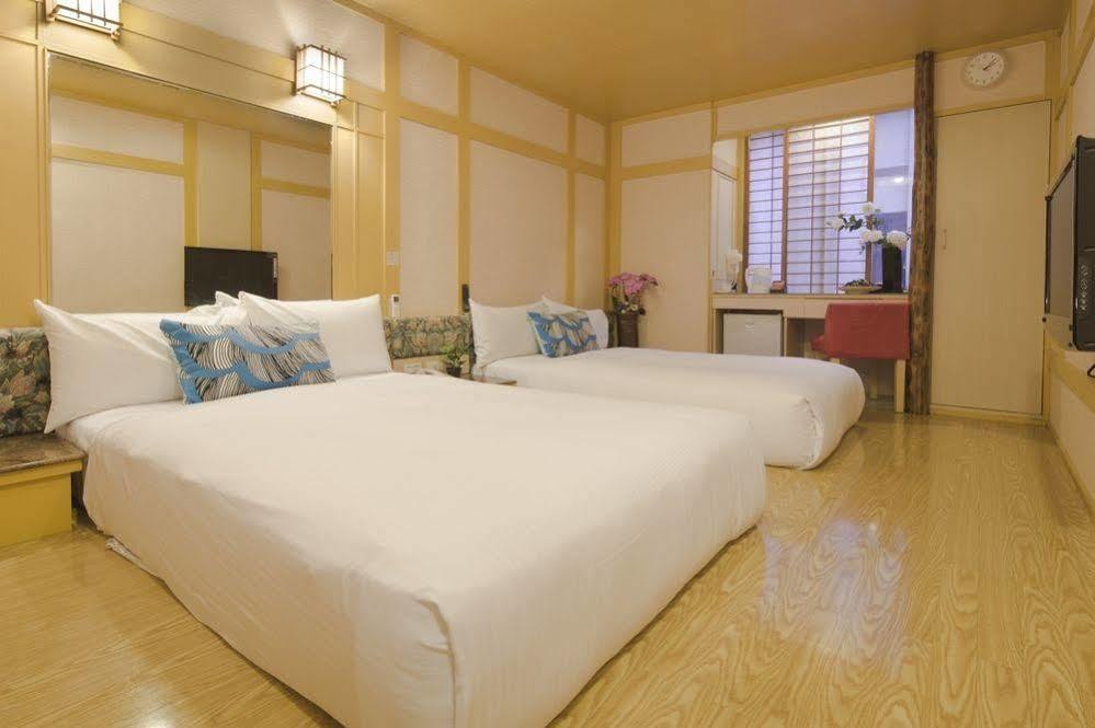 Just Enjoy Business Hotel Tainan Exterior foto